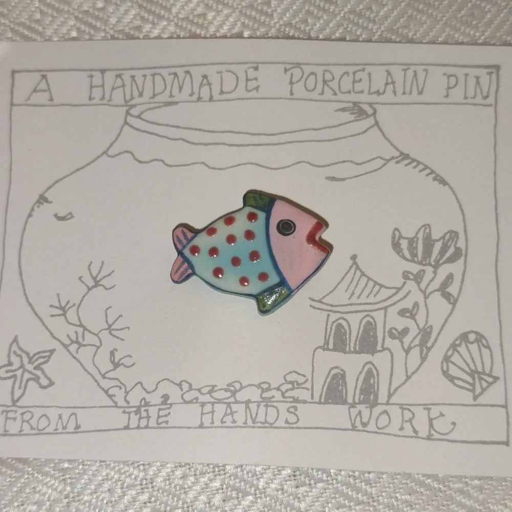 VTG Porcelain Cute Fish Pin Lapel Jewelry Accessory Purse Scarf Pinboard New